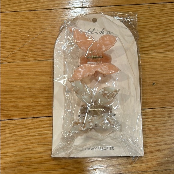 ettika Accessories - Ettika Pink and Cream Hair Clips